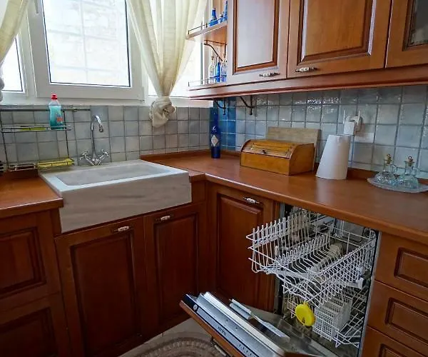 Seafarer's By Filos Inc * Galaxidi